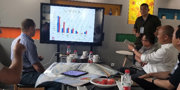 新的突破，歐格曼涂料逐漸走向國外，與俄羅斯企業(yè)洽談合作