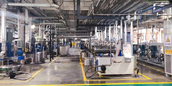 讓卷材保持靚麗外表的秘訣，是使用歐格曼涂料