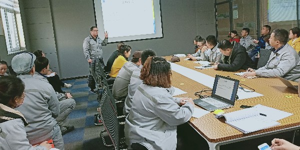 現(xiàn)代化企業(yè)所擁有的不只是冷冰冰的設(shè)施，歐格曼涂料科學(xué)管理與運(yùn)營